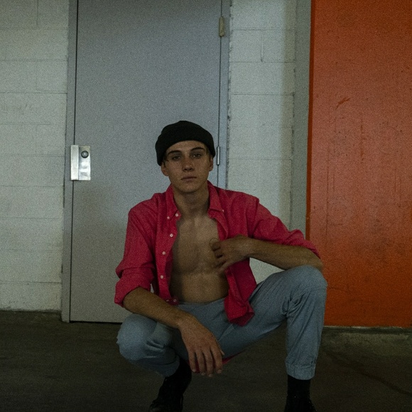 Meet your Posher, StenSon - Picture 2 of 3